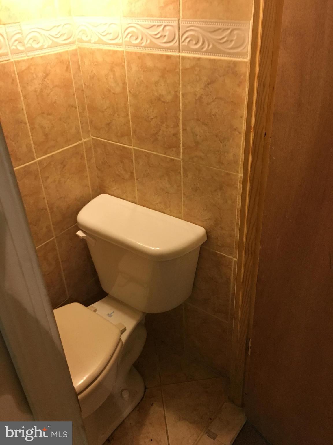 1633 Merribrook Road Philadelphia, PA 19151 - Photo 18 of 25 Basement bathroom