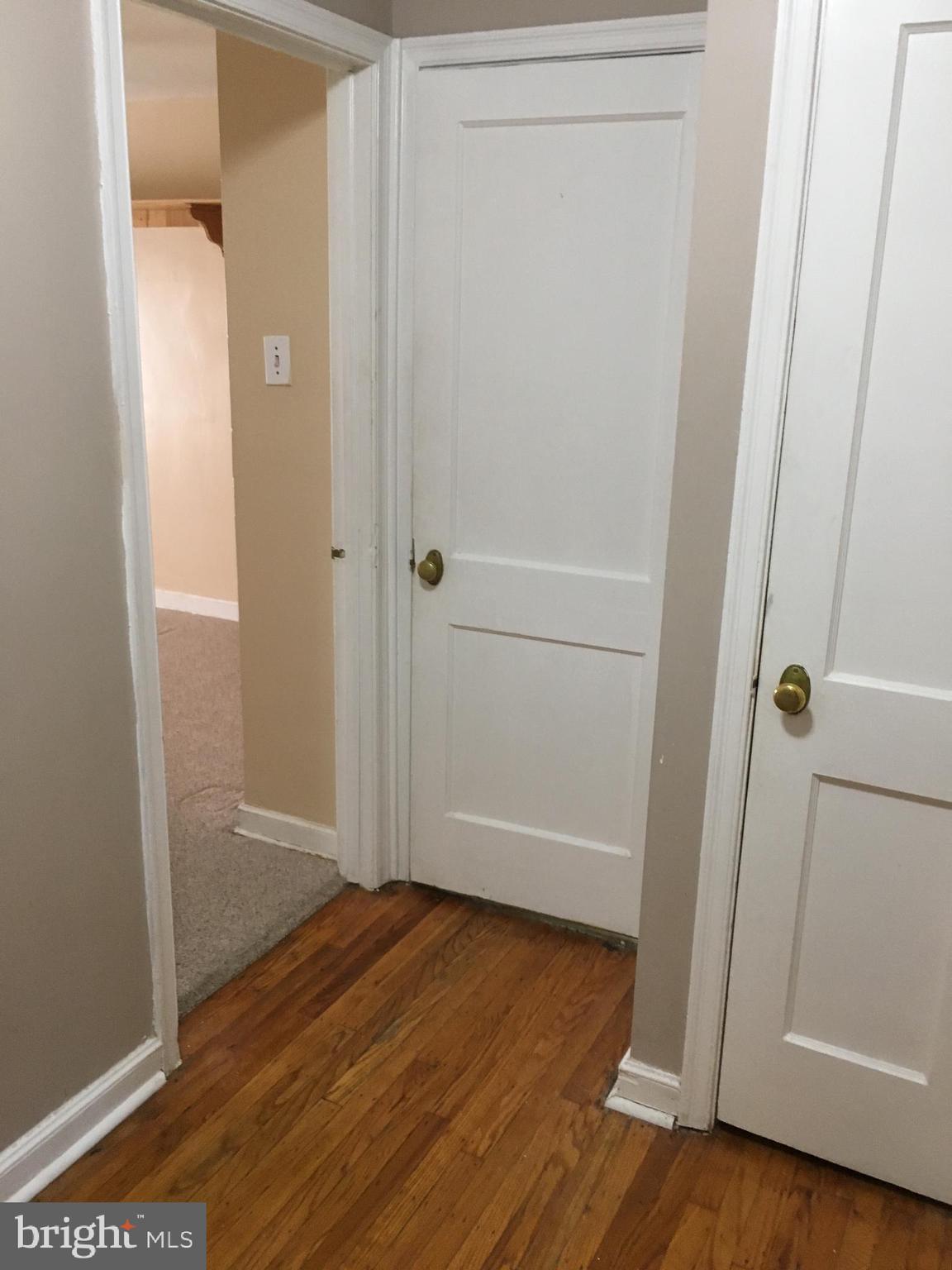 1633 Merribrook Road Philadelphia, PA 19151 - Photo 19 of 25 Hallway