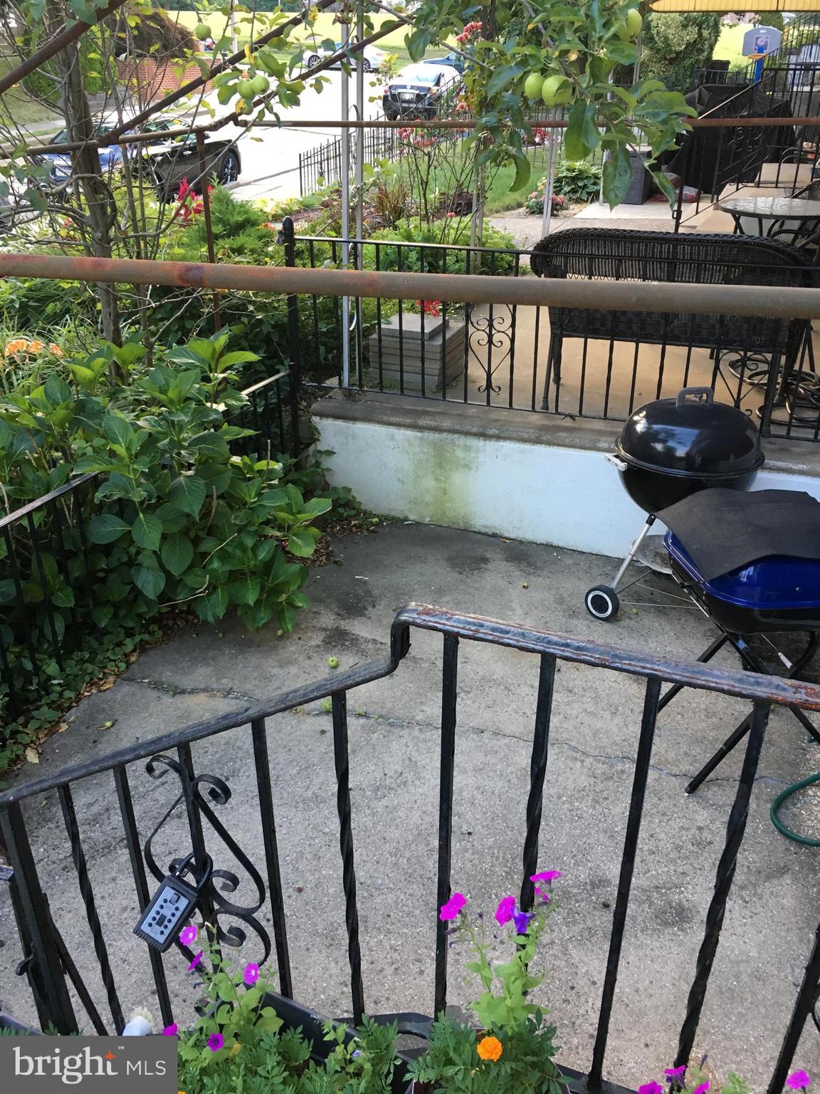 1633 Merribrook Road Philadelphia, PA 19151 - Photo 3 of 25 Patio