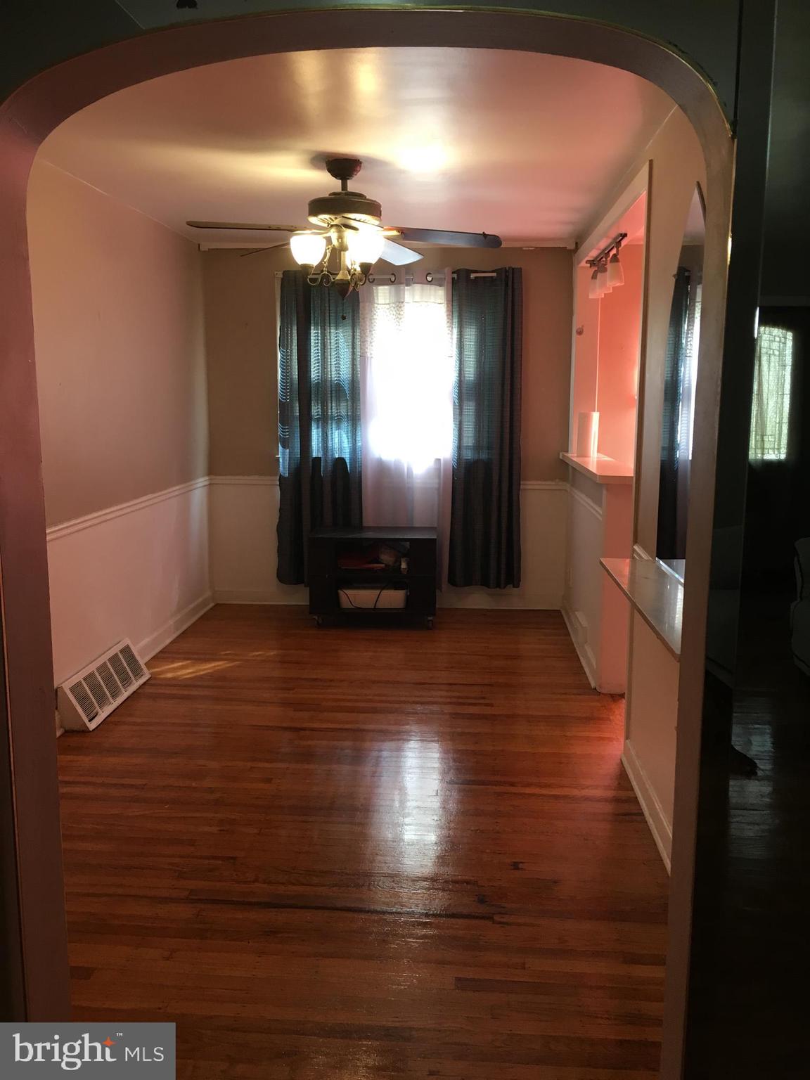 1633 Merribrook Road Philadelphia, PA 19151 - Photo 6 of 25 Dining Room