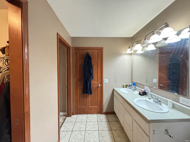 $230,000 | 506 Park Avenue, Hillsboro, IN 47949