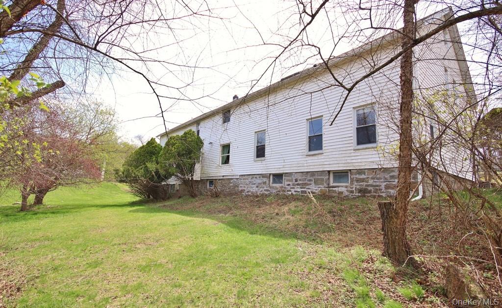 487 Black Meadow Road Chester, NY 10918 - Photo 11 of 49