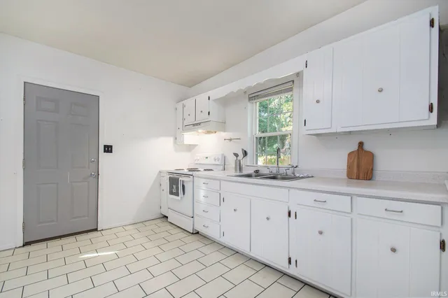 $139,900 | 18764 Auten Road, South Bend, IN 46637