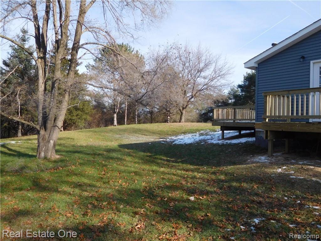 8755 Henry Road Pinckney, MI 48169 - Photo 28 of 35 DSCN1833.JPG
