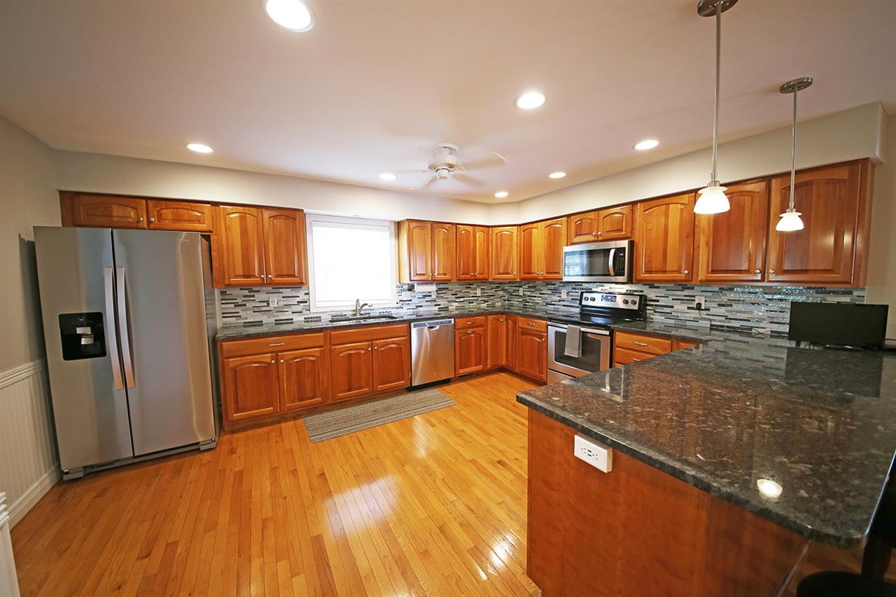 8293 South Stone Ridge Road Bloomington, IN 47401 - Photo 4 of 33 Gallery Image 4