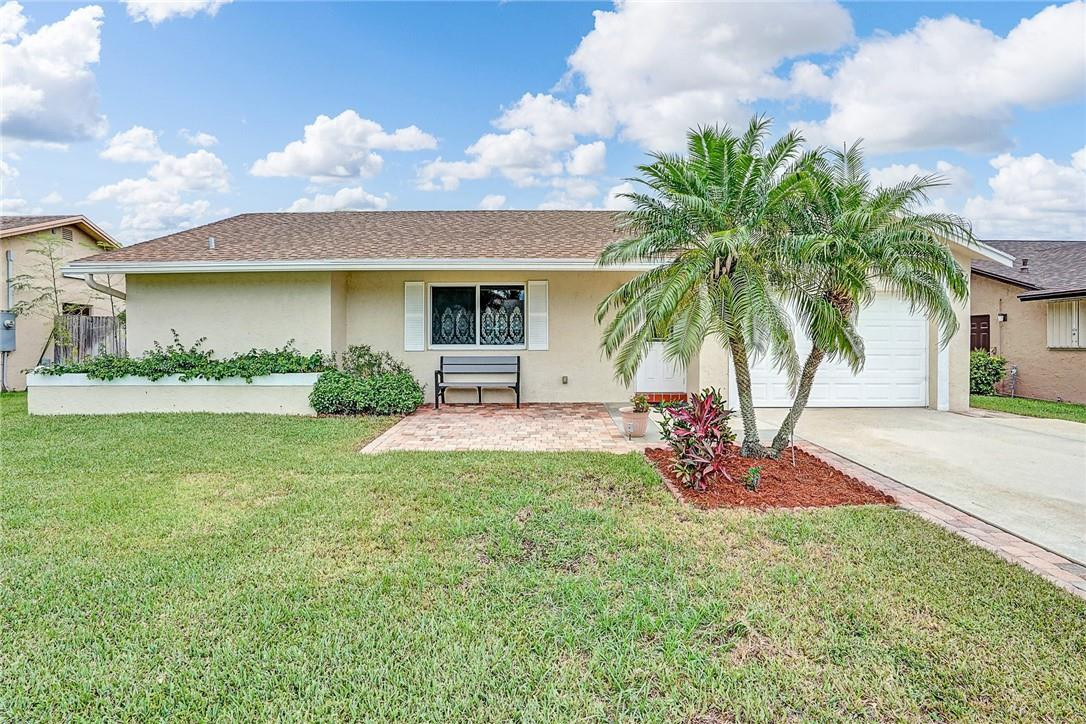 8975 Southwest 16th Street Boca Raton, FL 33433 - Photo 4 of 35 Photo 4