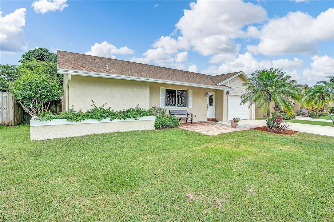 8975 Southwest 16th Street Boca Raton, FL 33433 - Photo 5 of 35 Photo 5