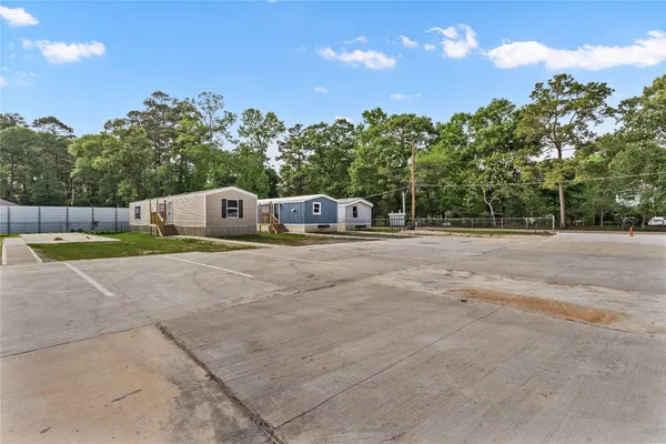 $1,300 | 21504 Mexican John Road, Unit A, New Caney, TX 77357