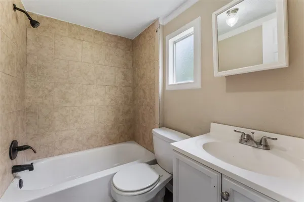 $1,300 | 21504 Mexican John Road, Unit A, New Caney, TX 77357