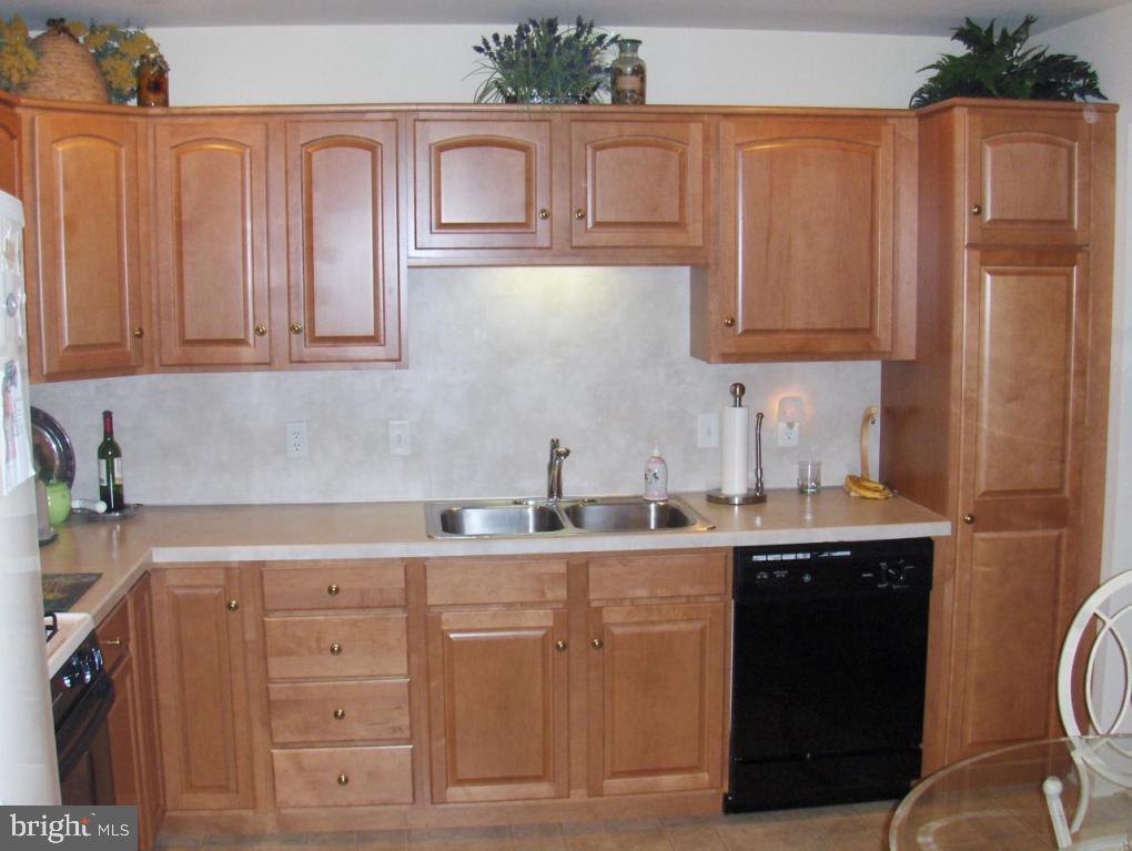 17 Spring Street Mountville, PA 17554 - Photo 2 of 21 Gallery Image 2