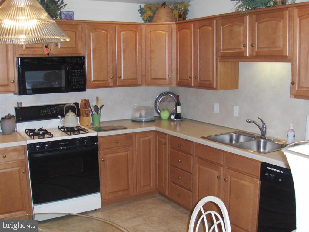 17 Spring Street Mountville, PA 17554 - Photo 3 of 21 Gallery Image 3