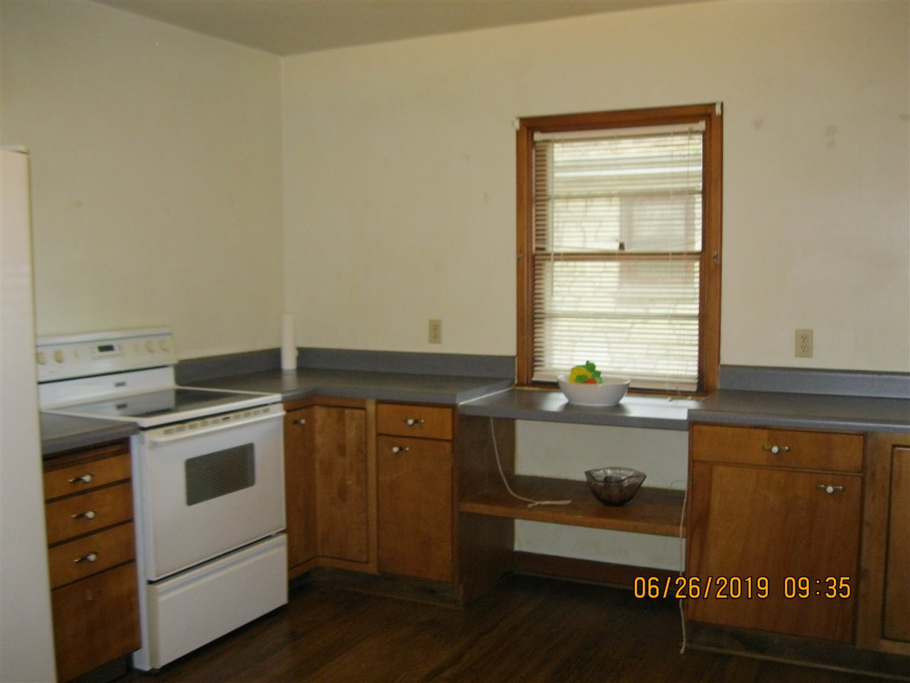 816 Pershing Boulevard Clinton, IA 52732 - Photo 4 of 7 Gallery Image 4