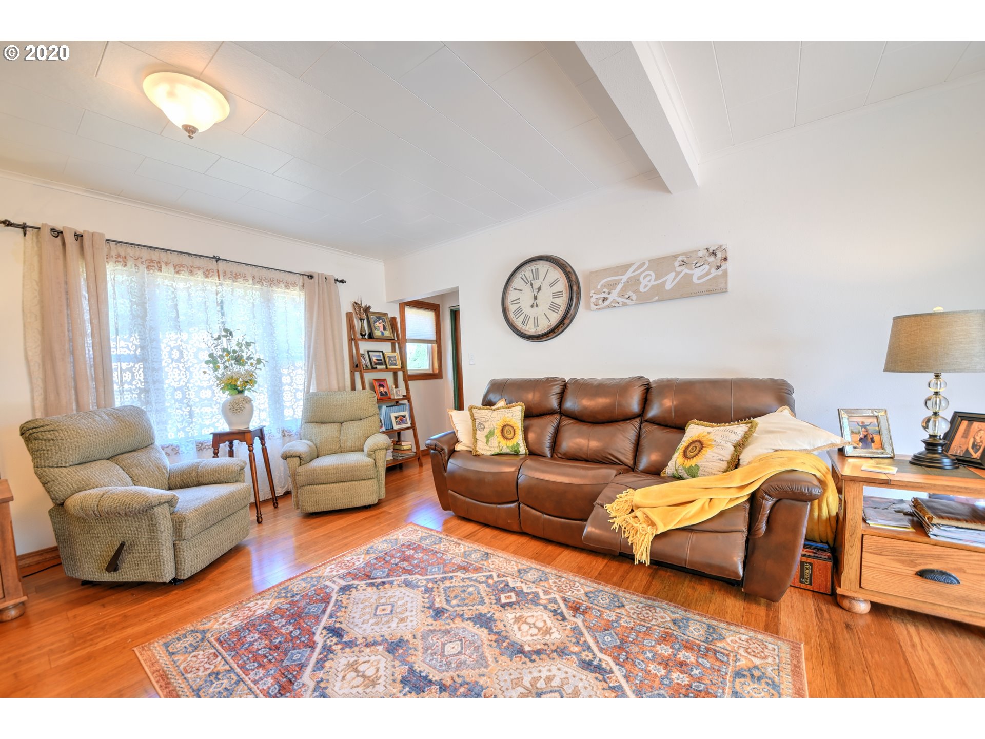 6021 Hayhurst Road Yoncalla, OR 97499 - Photo 5 of 32 Gallery Image 5