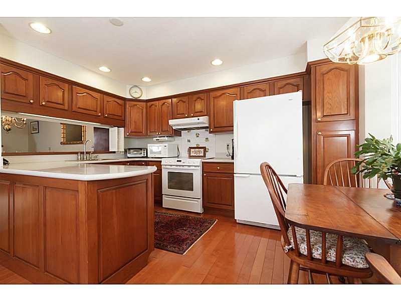 29 Blueberry Cove Road, Unit 29 Yarmouth, ME 04096 - Photo 10 of 33 Kitchen.