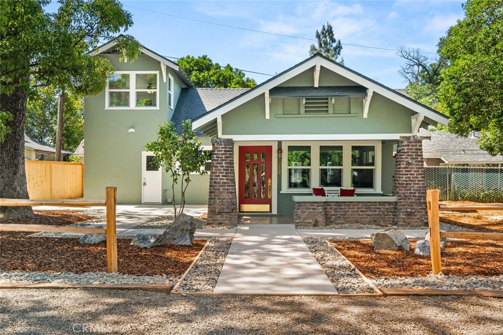1336 Chestnut Street Chico, CA 95928 - Photo 2 of 41 a front view of a house with garden