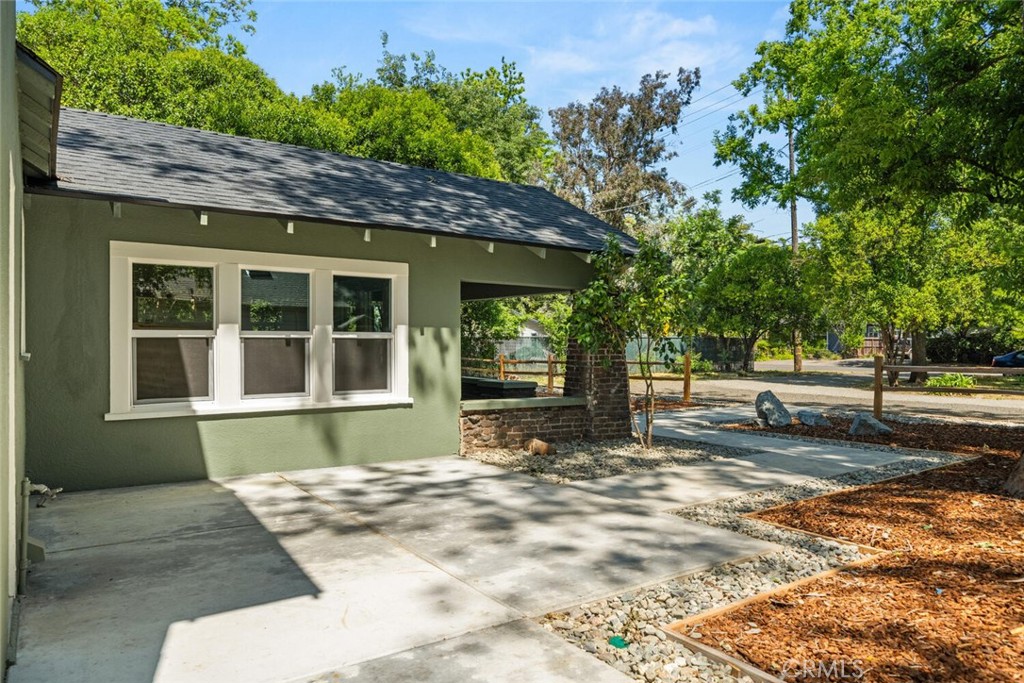 1336 Chestnut Street Chico, CA 95928 - Photo 36 of 41 a front view of a house with a yard