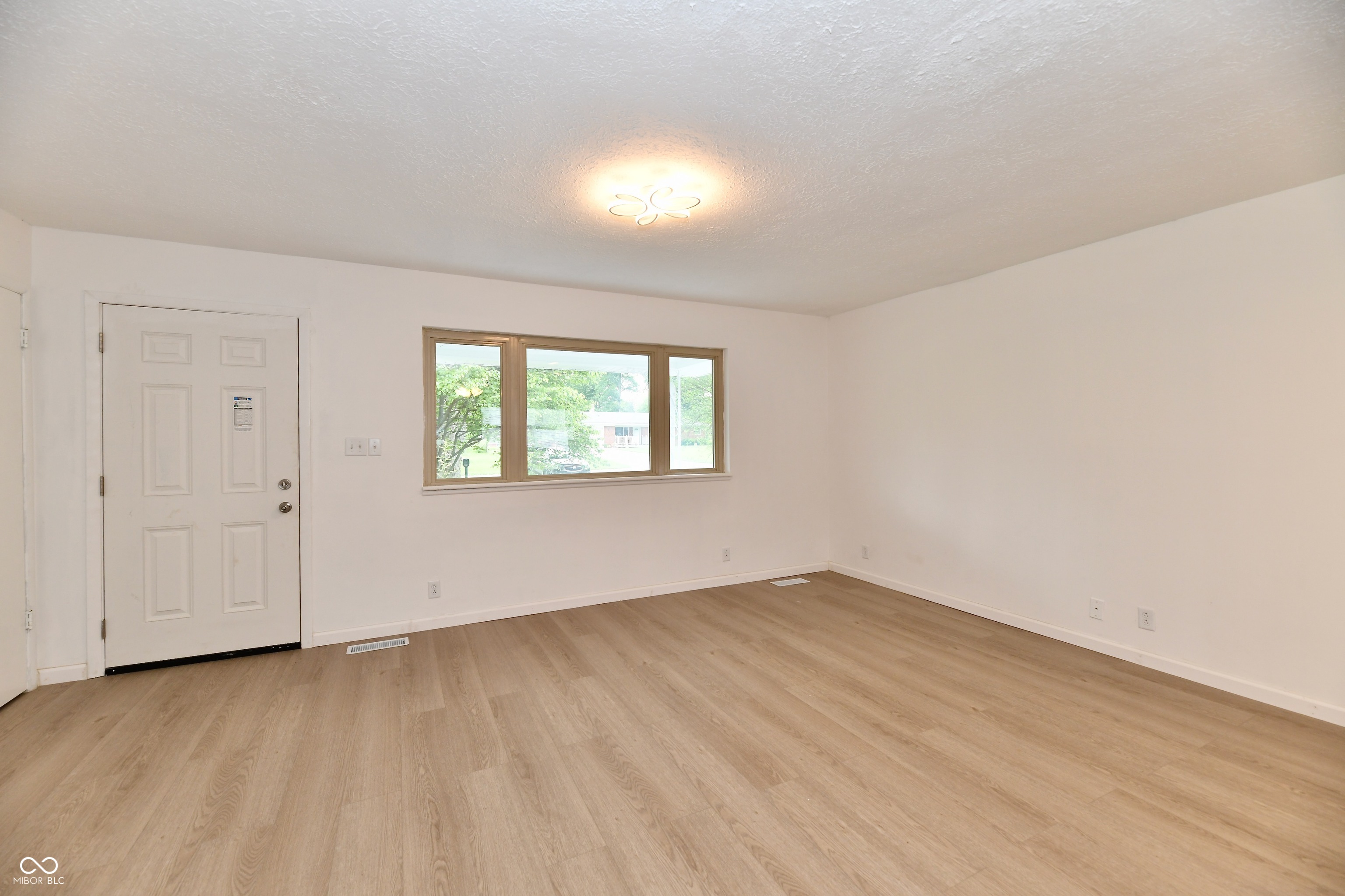 445 Kindig Road Indianapolis, IN 46217 - Photo 16 of 44 Gallery Image 16