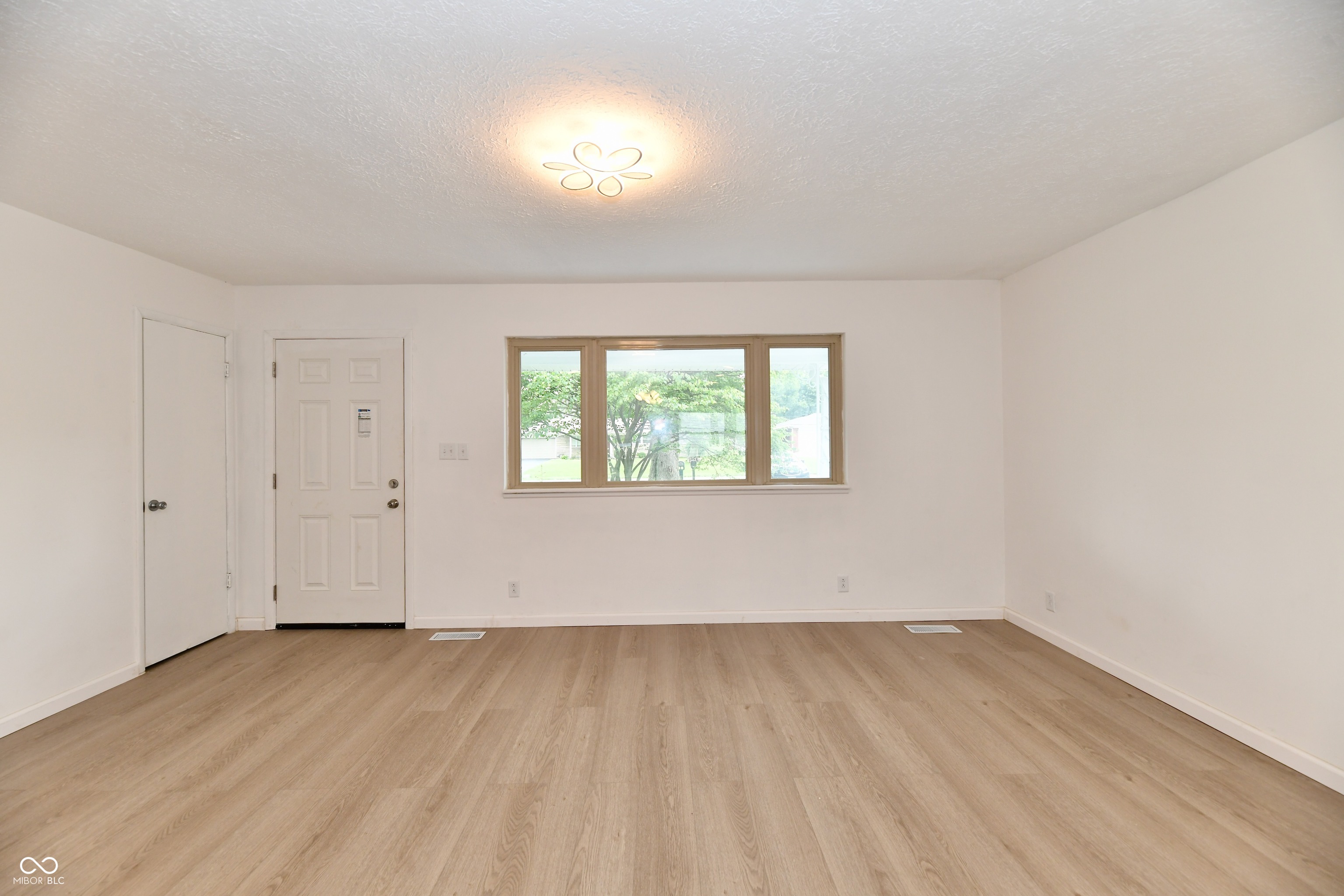 445 Kindig Road Indianapolis, IN 46217 - Photo 17 of 44 Gallery Image 17