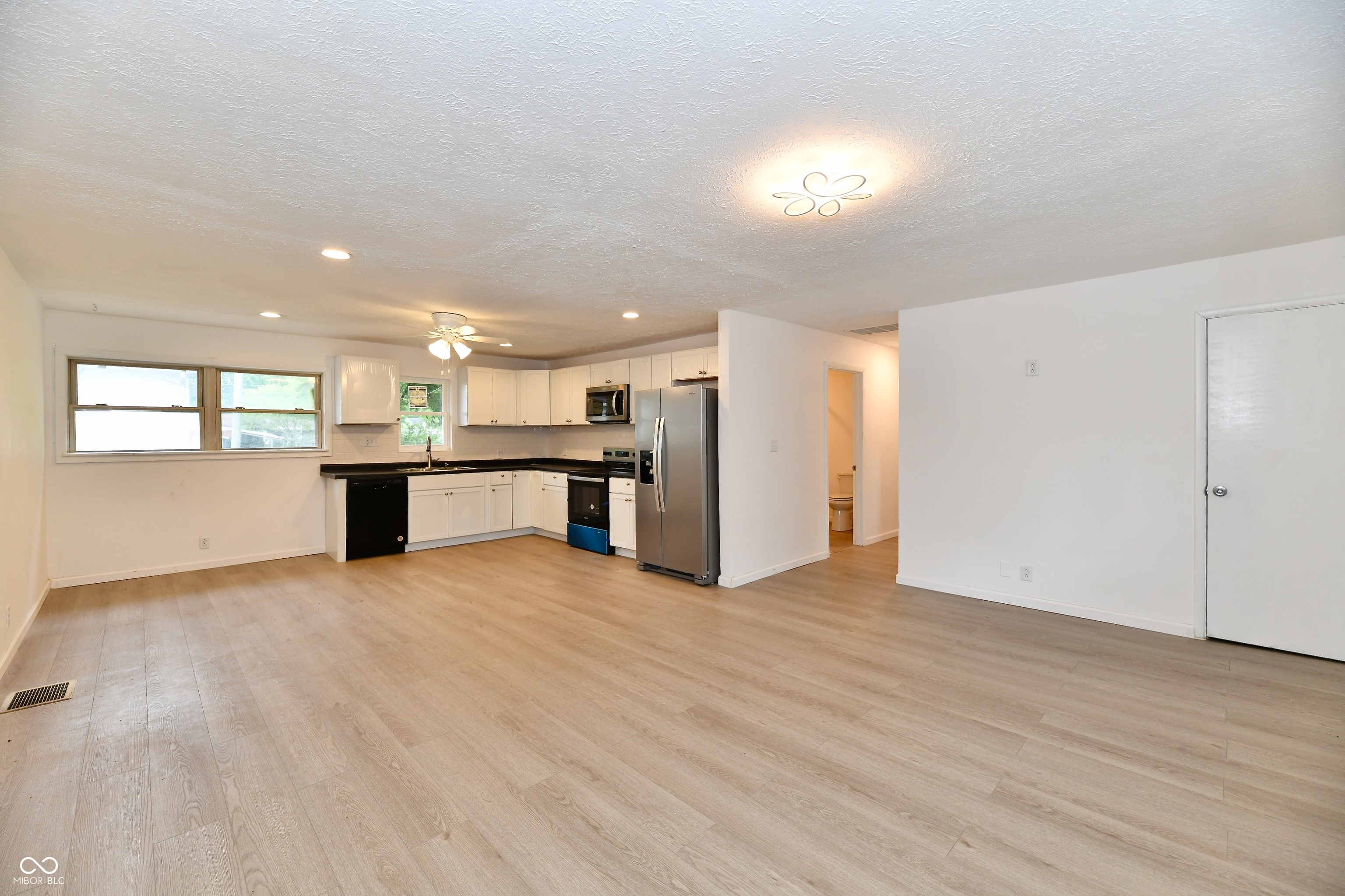 445 Kindig Road Indianapolis, IN 46217 - Photo 18 of 44 Gallery Image 18