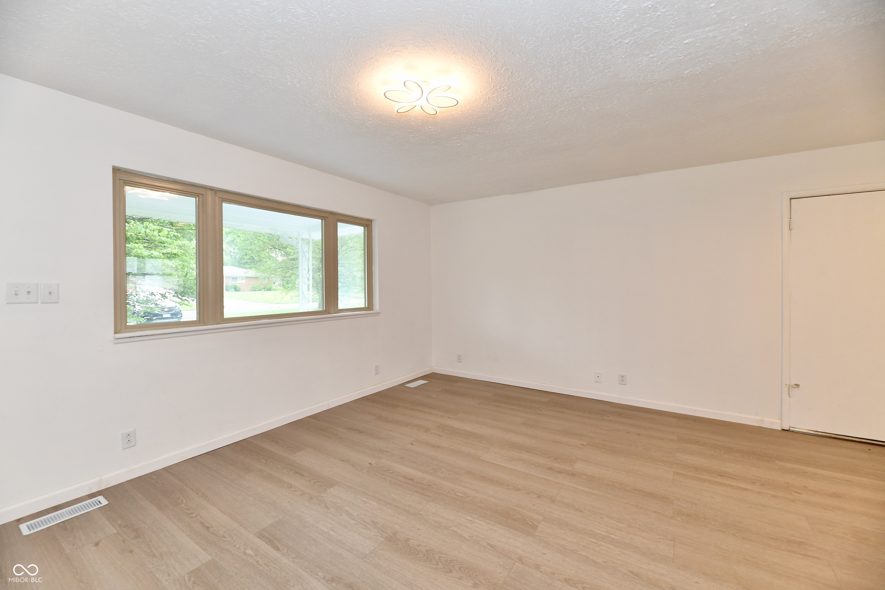 445 Kindig Road Indianapolis, IN 46217 - Photo 20 of 44 Gallery Image 20
