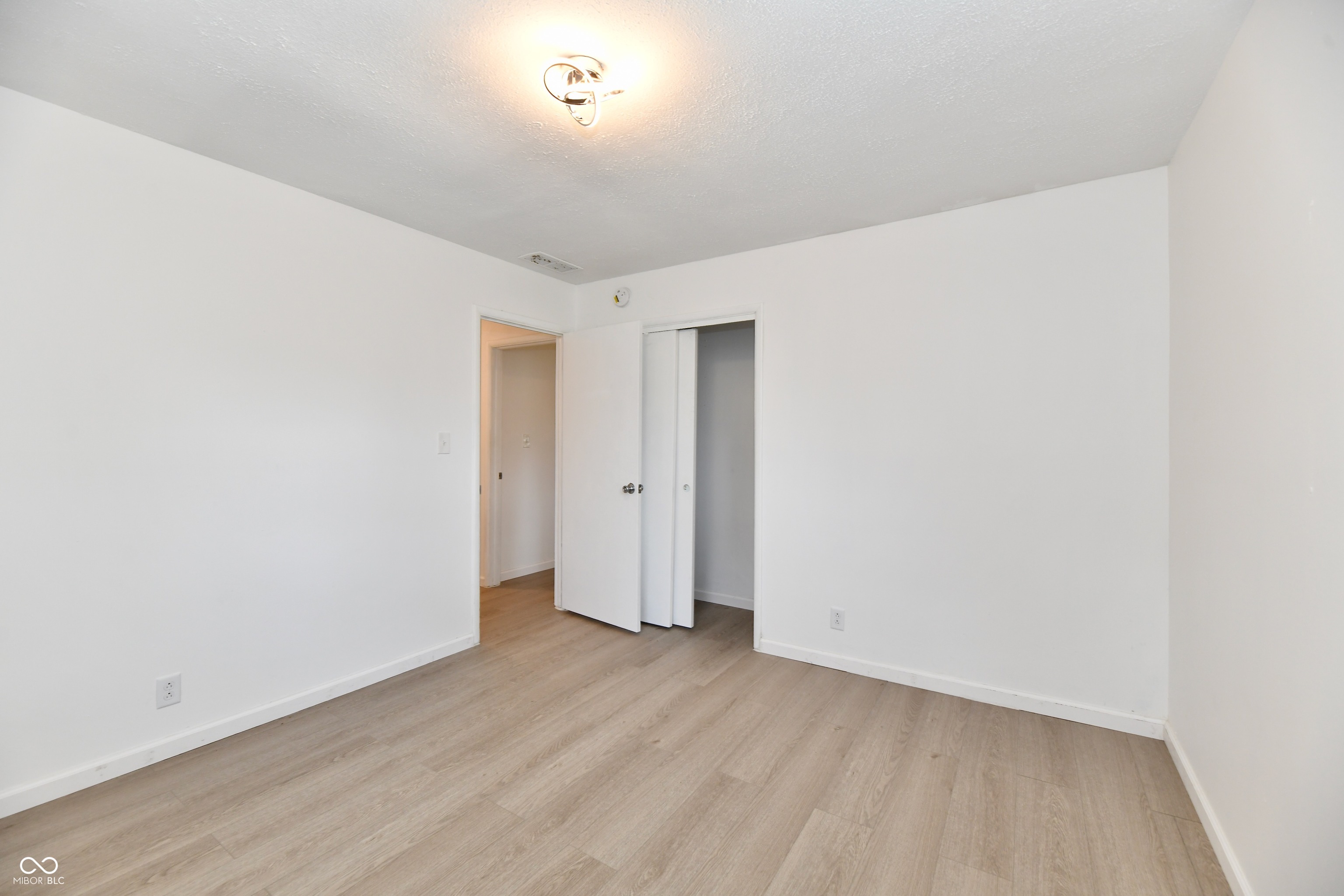 445 Kindig Road Indianapolis, IN 46217 - Photo 34 of 44 Gallery Image 34