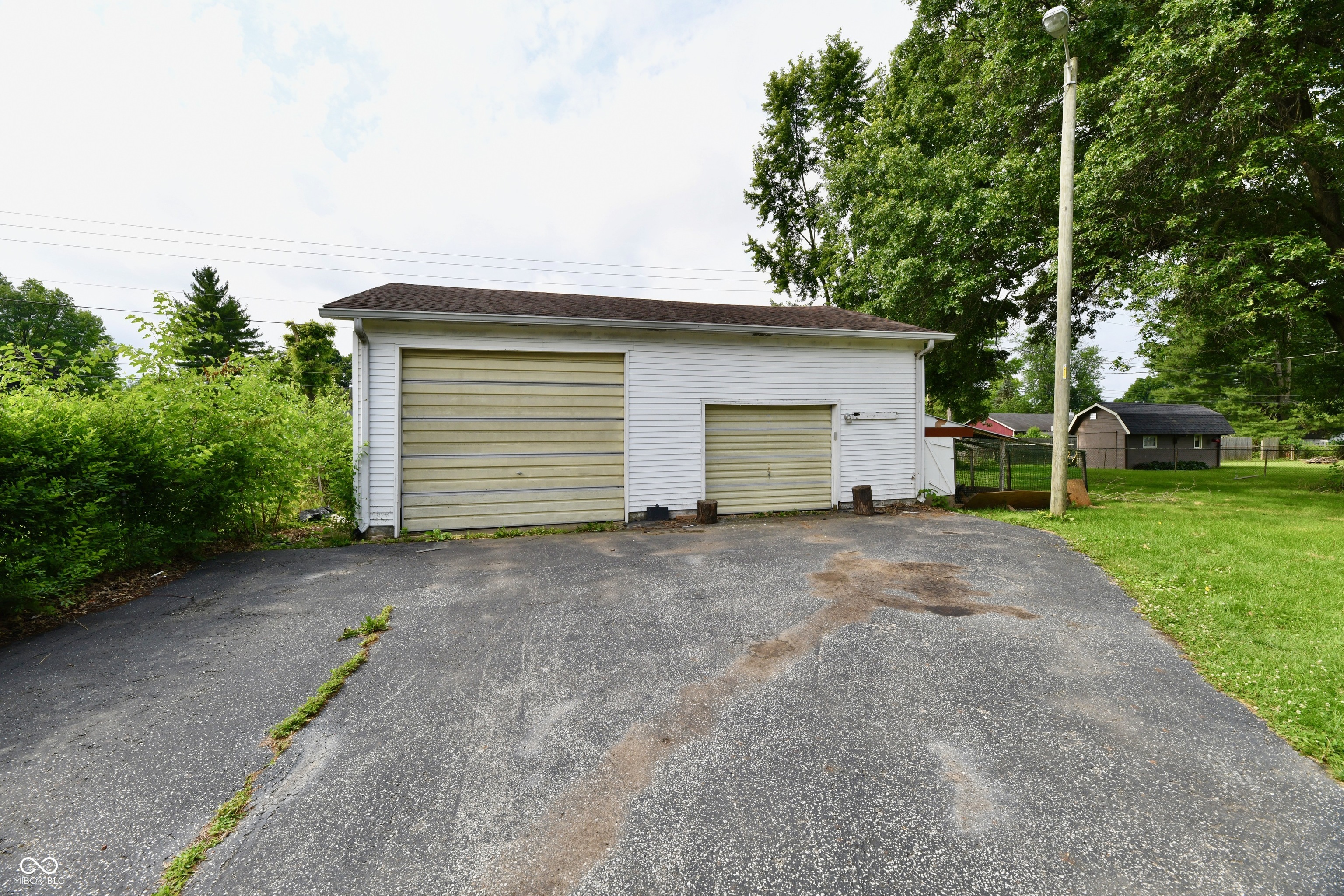 445 Kindig Road Indianapolis, IN 46217 - Photo 4 of 44 Gallery Image 4