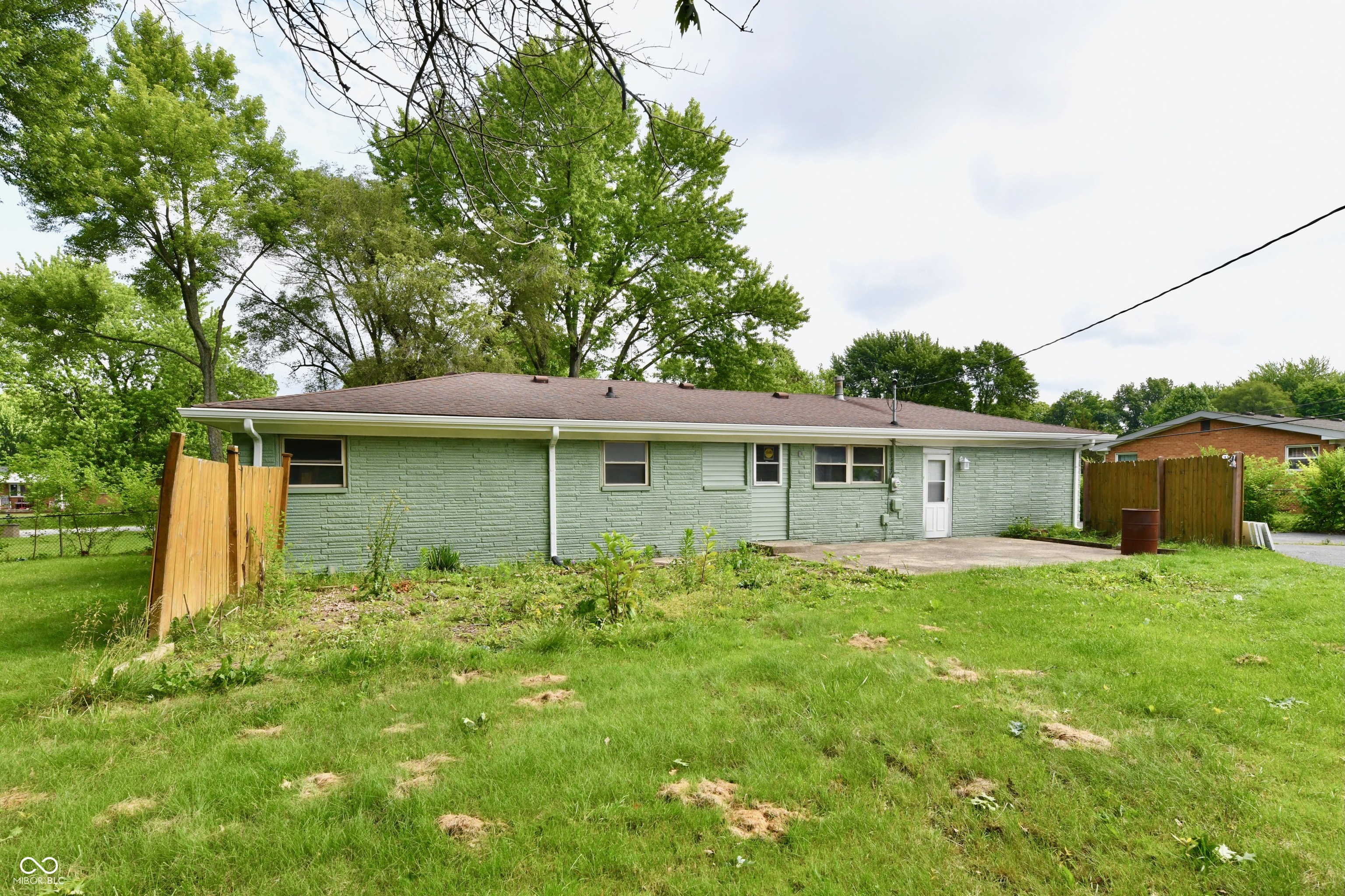 445 Kindig Road Indianapolis, IN 46217 - Photo 5 of 44 Gallery Image 5