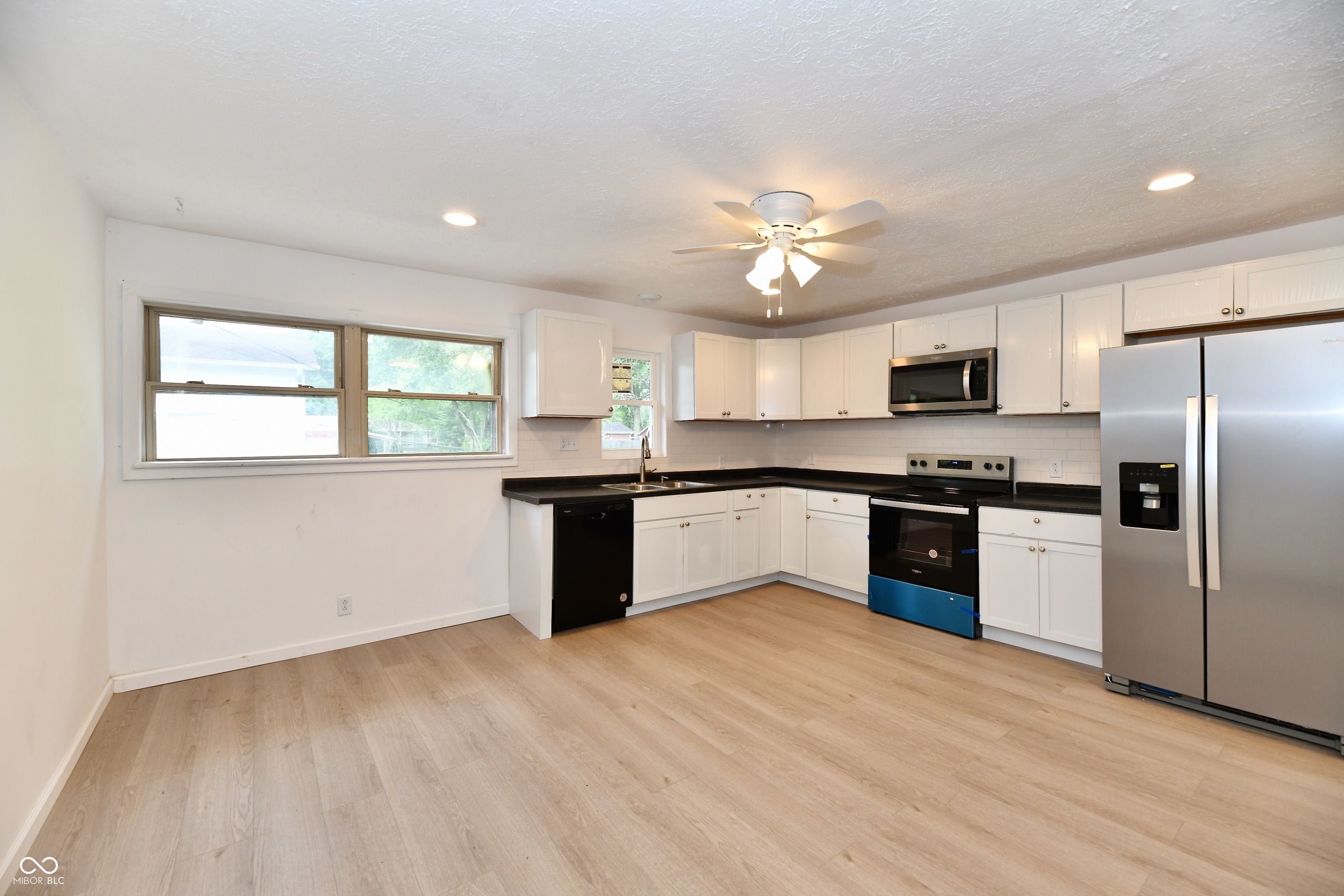 445 Kindig Road Indianapolis, IN 46217 - Photo 9 of 44 Gallery Image 9