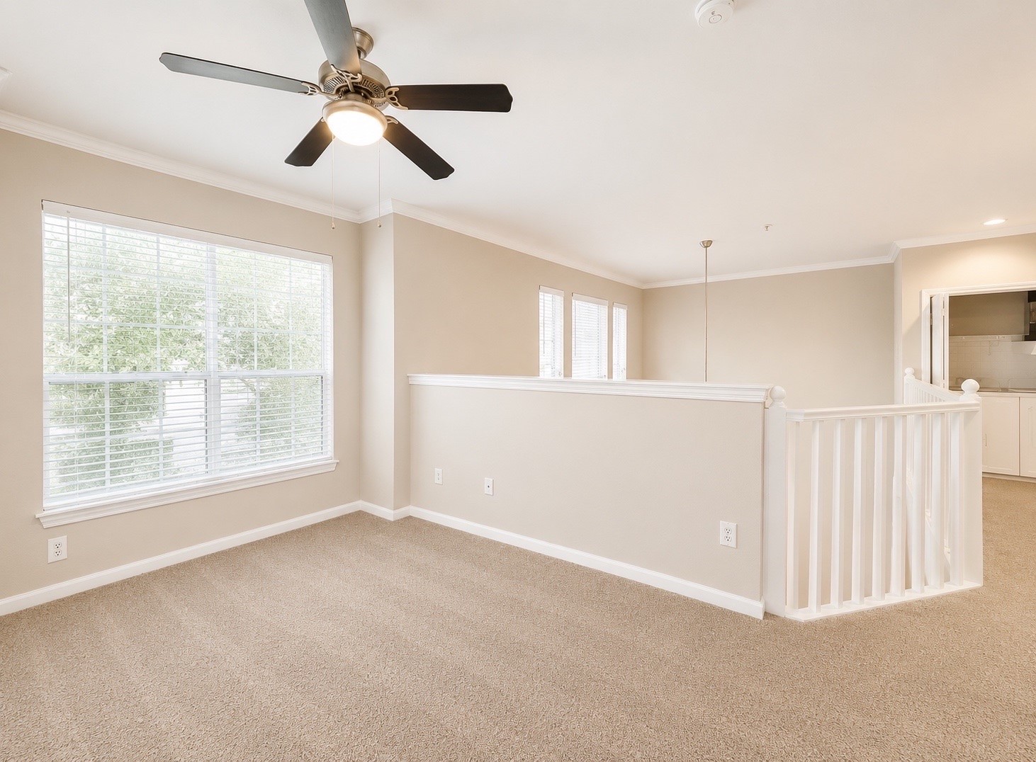 702 Hadley Street, Unit 321 Houston, TX 77006 - Photo 10 of 17 3rd floor loft space