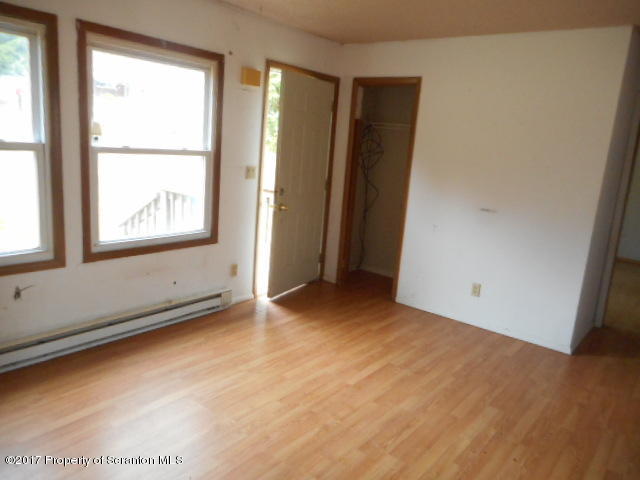 303 J &j Road Moscow, PA 18444 - Photo 9 of 12 Gallery Image 9