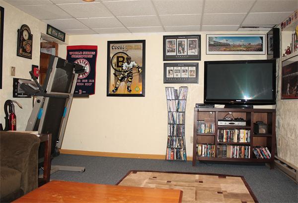 22 Stanley Road Medway, MA 02053 - Photo 22 of 26 Gallery Image 22