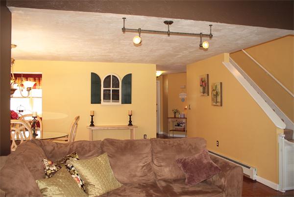 22 Stanley Road Medway, MA 02053 - Photo 6 of 26 Gallery Image 6