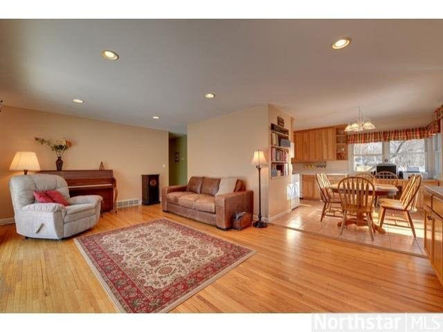 5302 Kimberly Road Minnetonka, MN 55345 - Photo 5 of 18