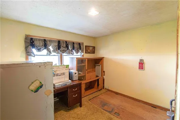 $259,900 | 220 John Street, Milo, MO 64767