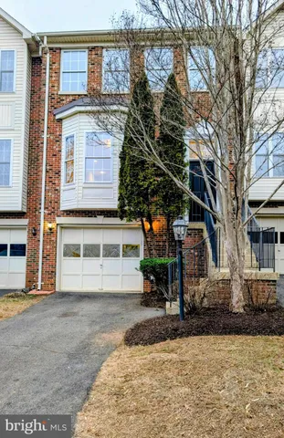 $469,999 | 796 Col Edmonds Court, Warrenton, VA 20186