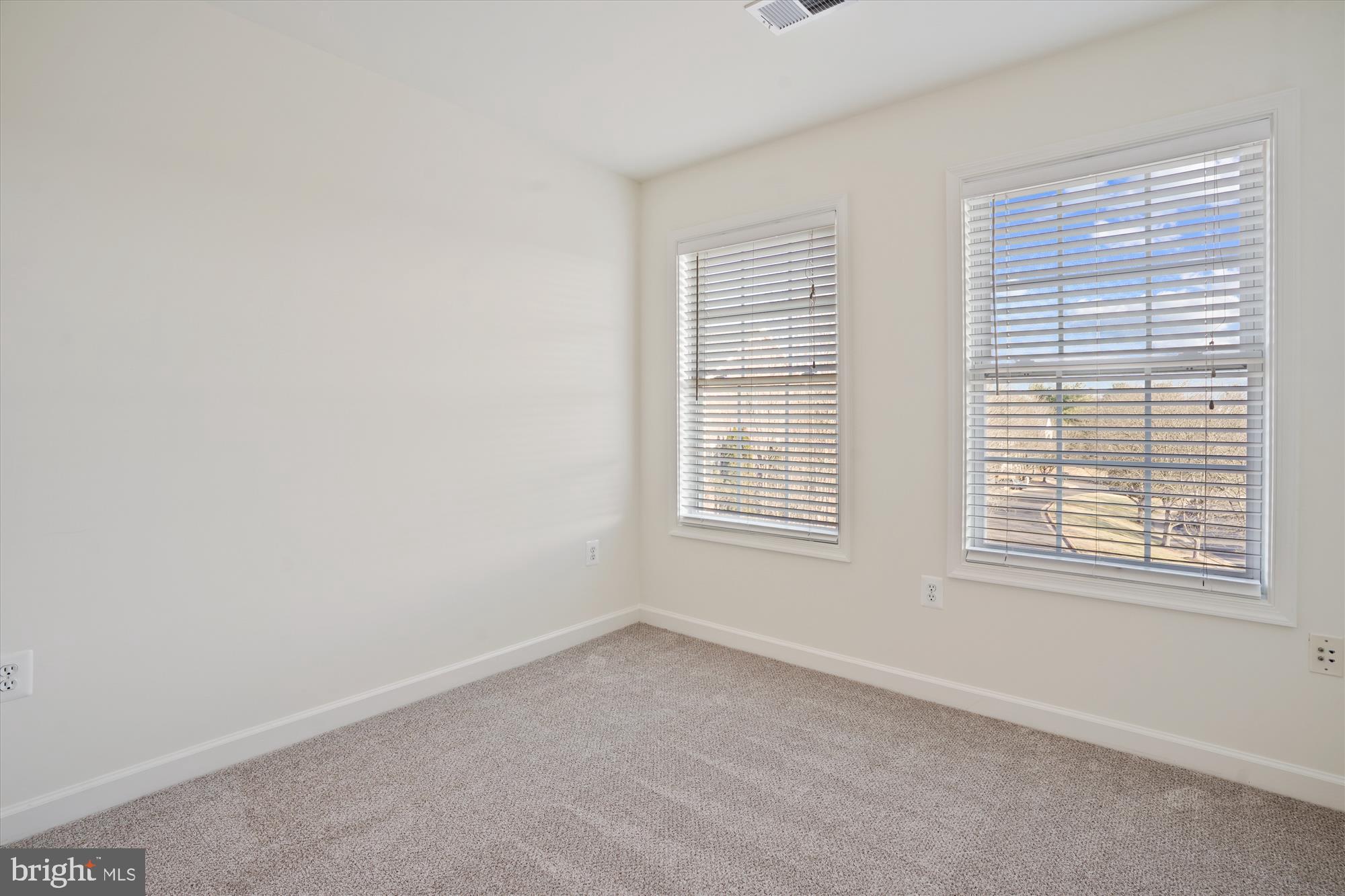 796 Col Edmonds Court Warrenton, VA 20186 - Photo 22 of 47 an empty room with a window