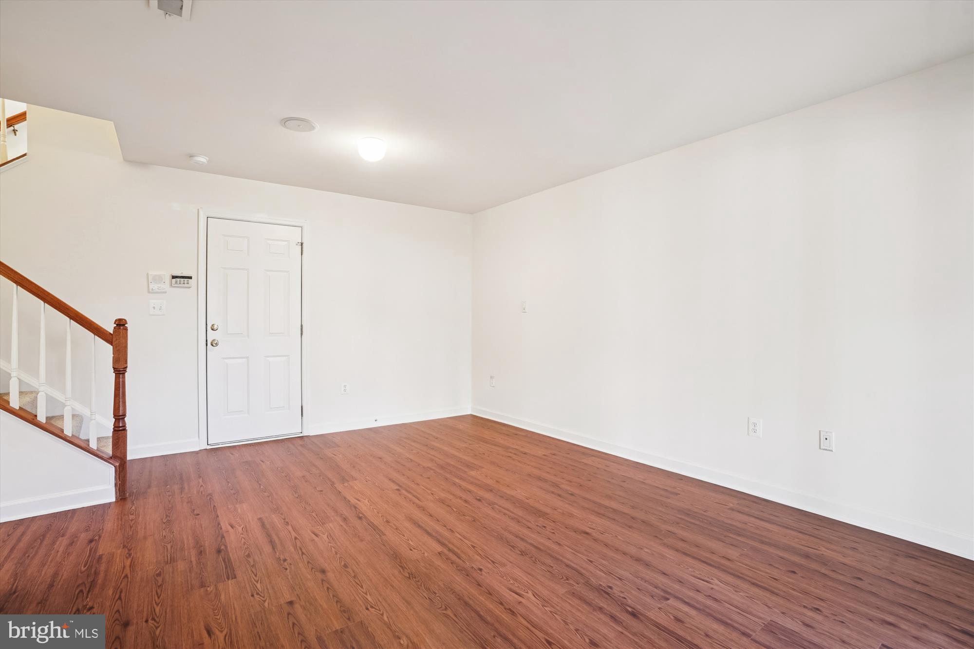 796 Col Edmonds Court Warrenton, VA 20186 - Photo 39 of 47 a view of empty room with wooden floor