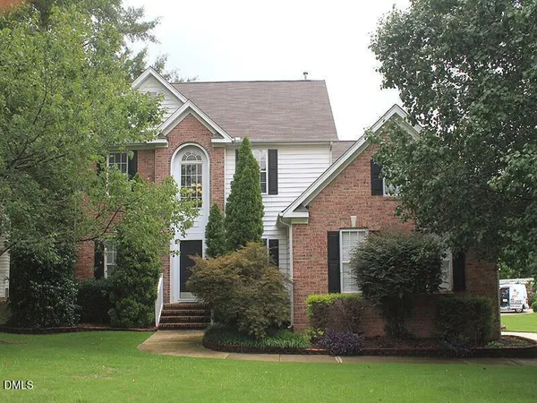 $2,595 | 100 Castlebury Creek Court, Cary, NC 27519