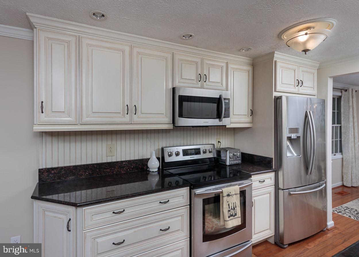 8528 Woodfall Road Baltimore, MD 21236 - Photo 5 of 55 Gallery Image 5