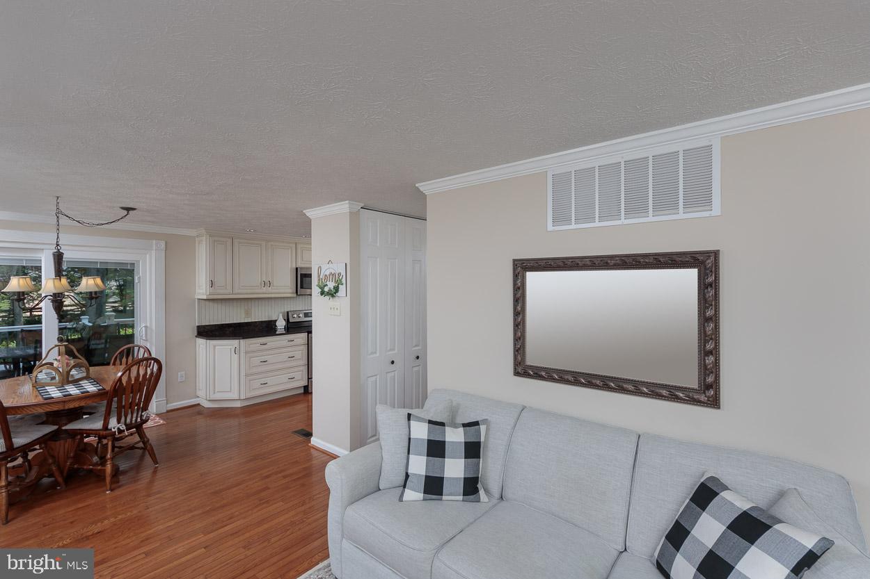 8528 Woodfall Road Baltimore, MD 21236 - Photo 10 of 55 Gallery Image 10