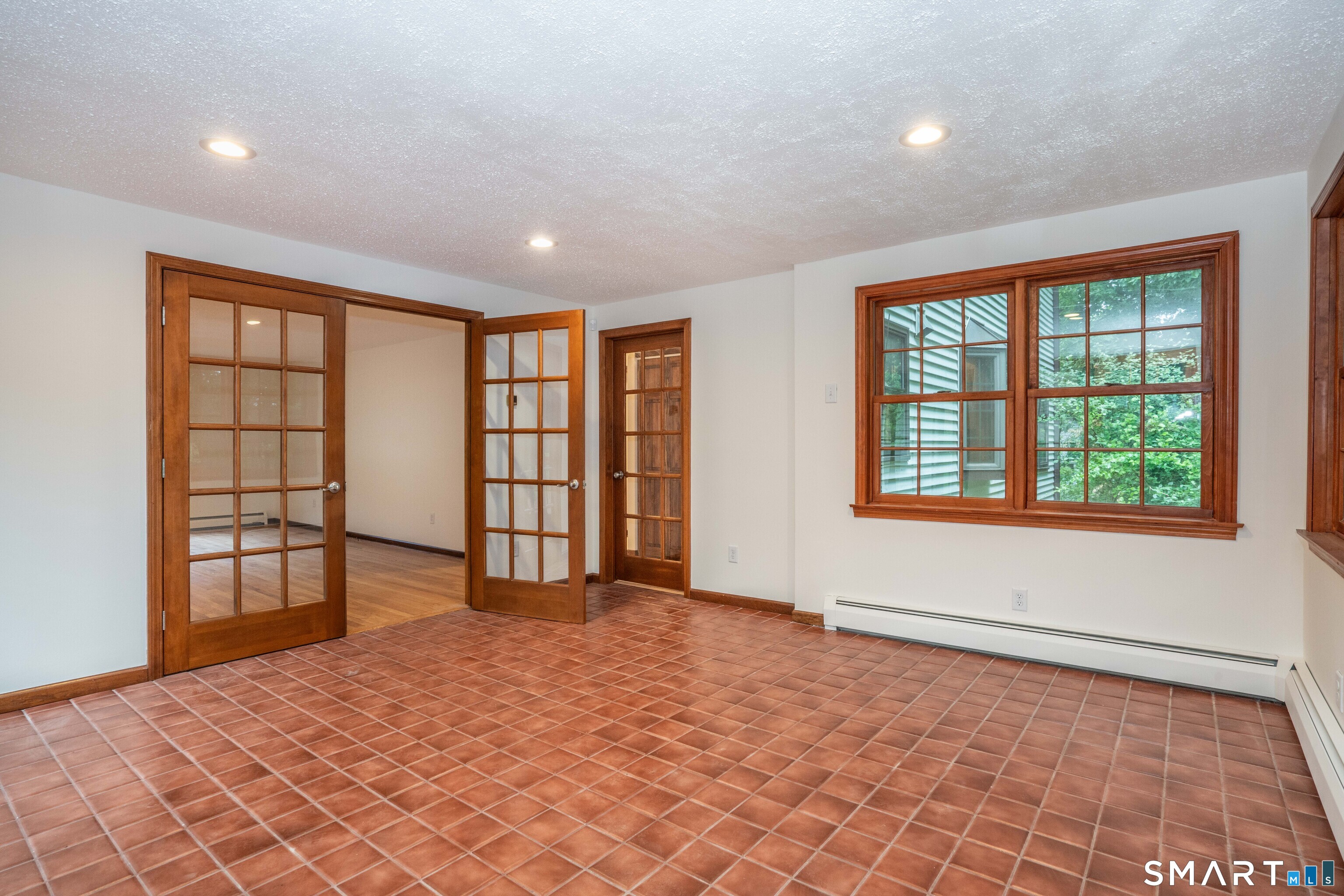182 Valley View Road Manchester, CT 06040 - Photo 21 of 40