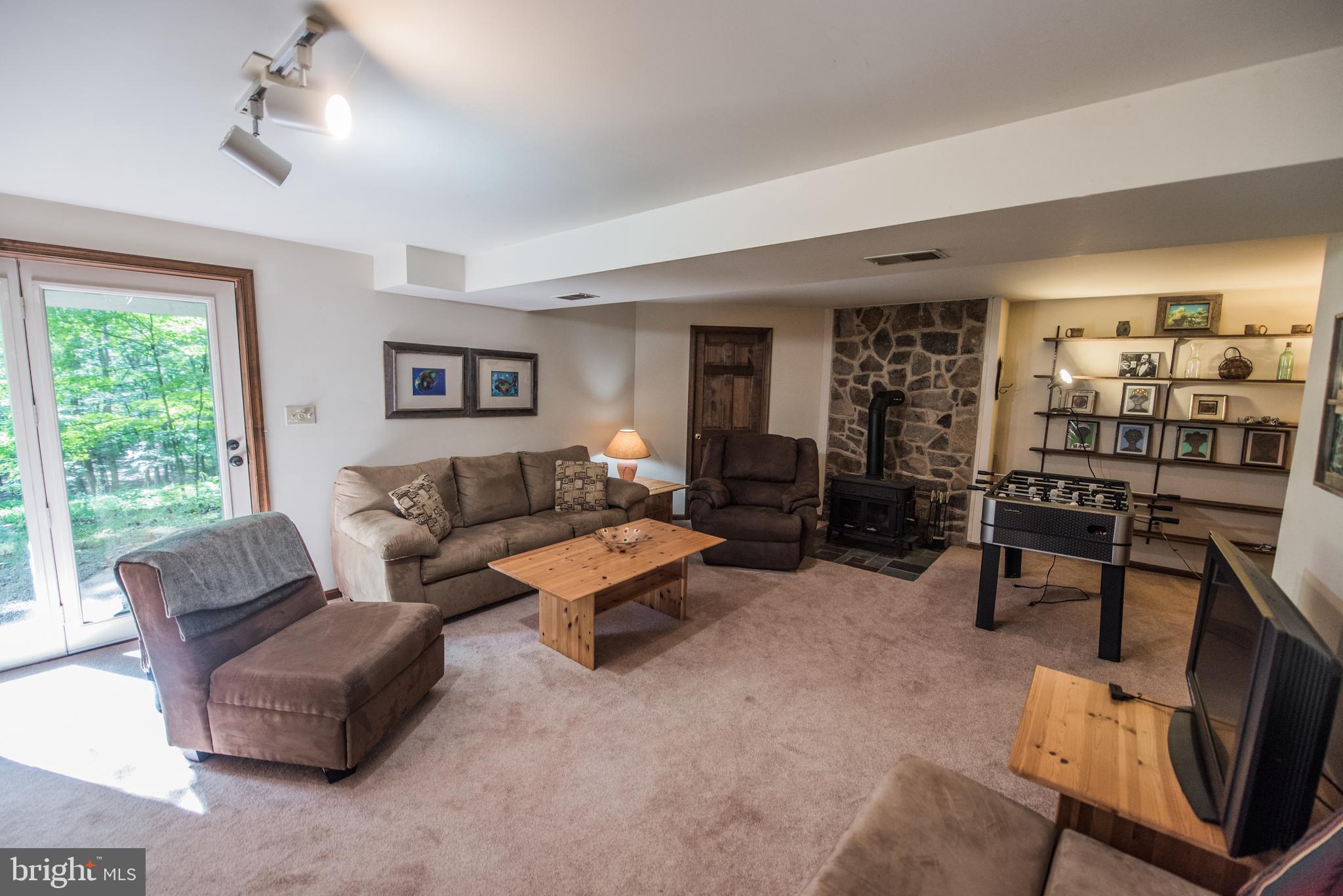 605 Mountainside Road Berkeley Springs, WV 25411 - Photo 23 of 42