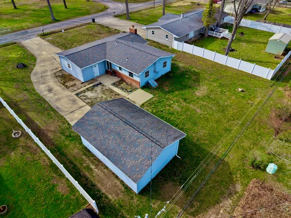 $198,000 | 274 Oaktree Avenue, Salem, IL 62881