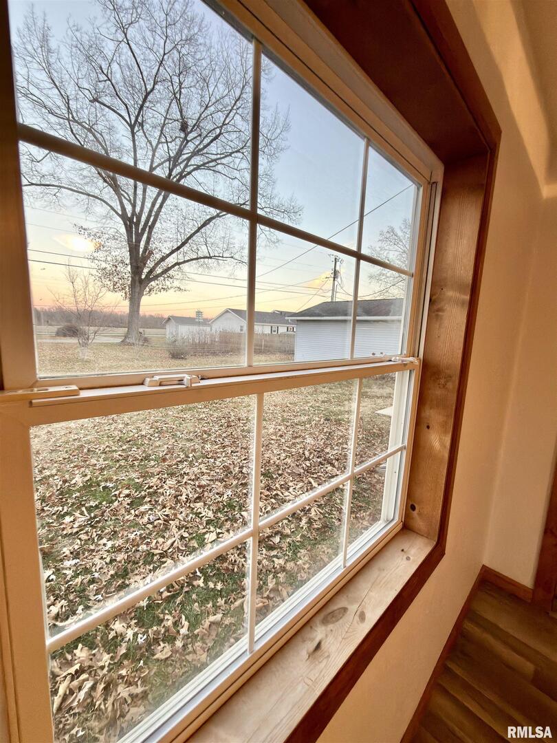 274 Oaktree Avenue Salem, IL 62881 - Photo 22 of 45 a view of a large window with an outdoor space