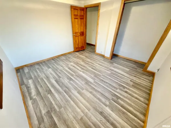 $198,000 | 274 Oaktree Avenue, Salem, IL 62881