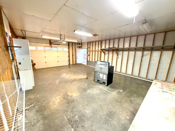 $198,000 | 274 Oaktree Avenue, Salem, IL 62881