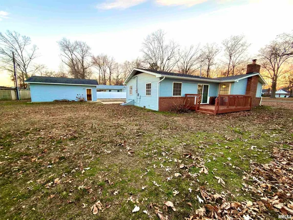 $198,000 | 274 Oaktree Avenue, Salem, IL 62881