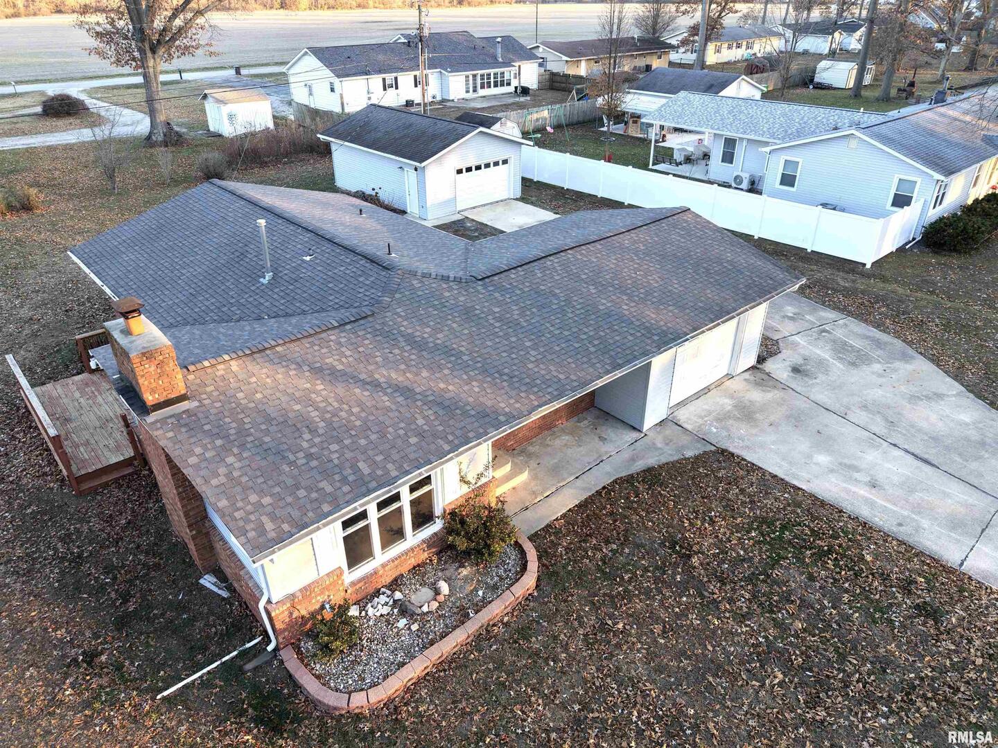 274 Oaktree Avenue Salem, IL 62881 - Photo 8 of 44 an aerial view of a house with a yard