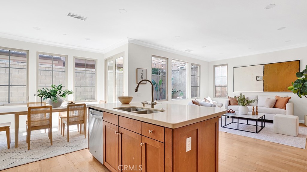 74 Bianco Irvine, CA 92618 - Photo 13 of 28