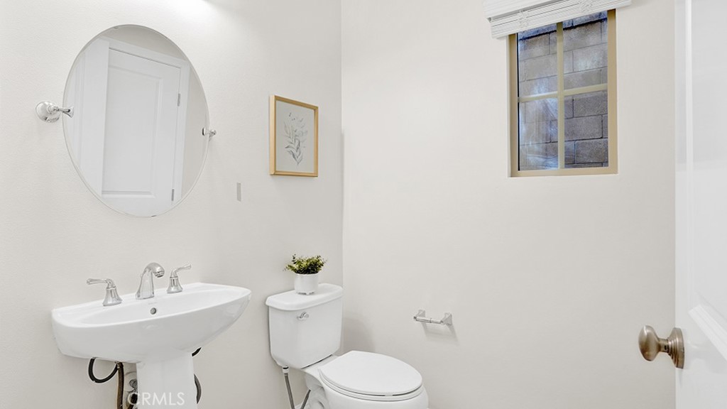 74 Bianco Irvine, CA 92618 - Photo 14 of 28 Downstairs powder room